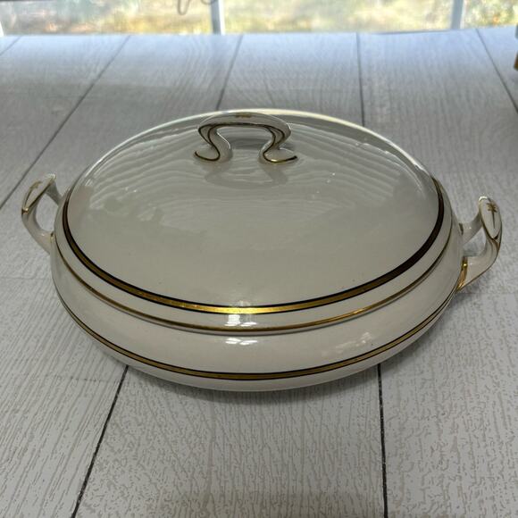 Vintage Solian Ware SoHo Pottery Ltd White and Gold Covered Vegetable Server - Picture 3 of 14